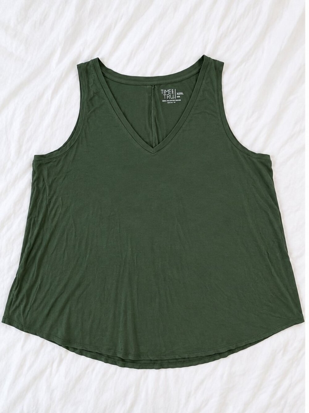 Time and Tru Olive Green V-Neck Tank Top – Size 2XL 🌿